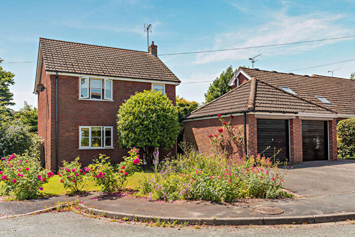 3 Bedroom Detached House For Sale In Eaton Nr Tarporley. Detached Bedroom House In Quiet Cul De Sac, CW6