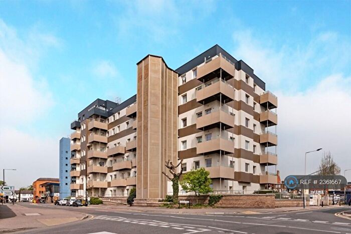 1 Bedroom Flat To Rent In Nova House, Slough, SL1