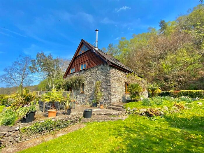 4 Bedroom Detached House For Sale In Cenarth, Newcastle Emlyn, SA38