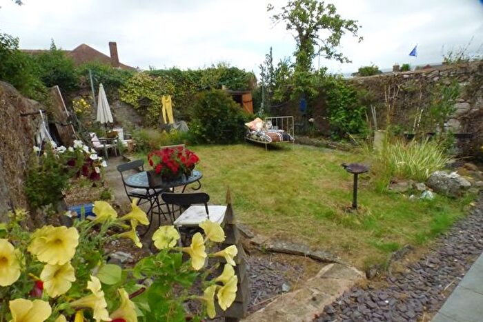 2 Bedroom Flat To Rent In Fore Street, Topsham, Exeter, EX3