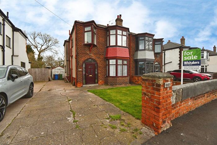 3 Bedroom Semi-Detached House For Sale In Kingston Road, Willerby, Hull, HU10