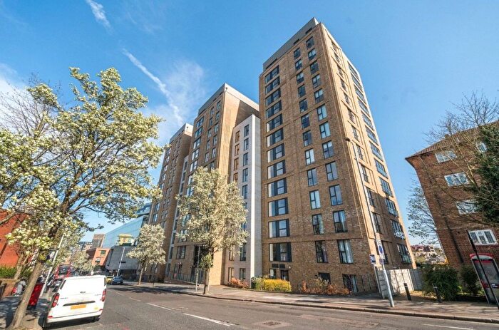 2 Bedroom Flat For Sale In Wellington Street, London, SE18