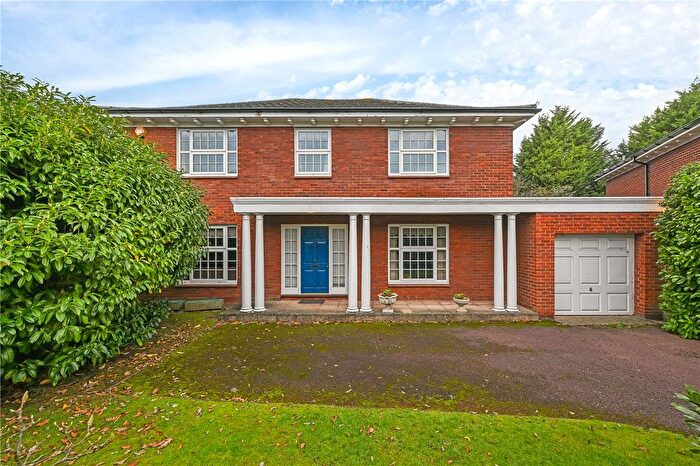 5 Bedroom Detached House For Sale In Dura Den Close, Beckenham, BR3