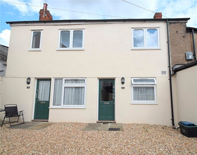 1 Bedroom Flat To Rent In Bampton Street, Tiverton, Devon, EX16