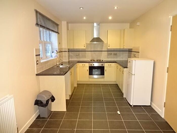 2 Bedroom Apartment To Rent In A Tetuan Road, LE3