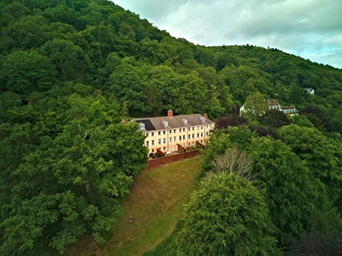 4 Bedroom Town House For Sale In Holywell Road Malvern, Worcestershire, WR14