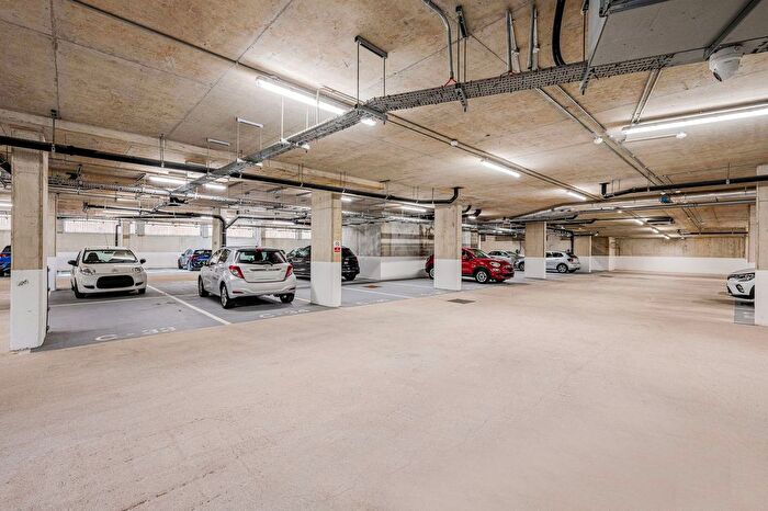 2 Bedroom Flat For Sale In Eden Place, Oxted, RH8