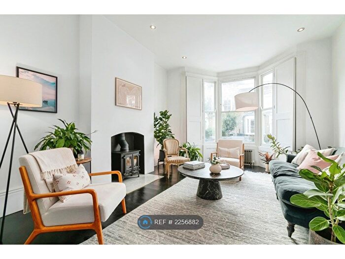 2 Bedroom Terraced House To Rent In Maury Road, London, N16