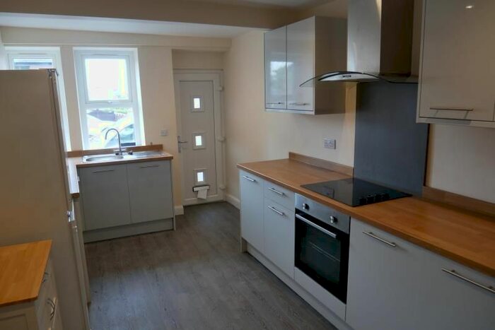 2 Bedroom Terraced House To Rent In Wakefield Road, Dalton, Huddersfield, HD5