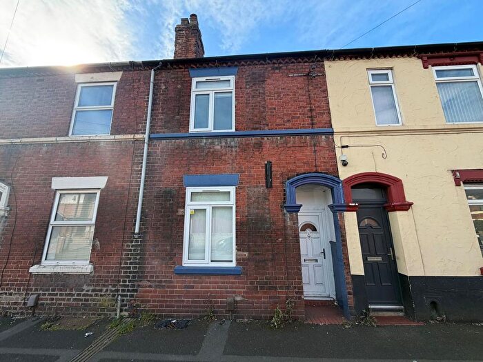 3 Bedroom Terraced House To Rent In Cauldon Road, Stoke-On-Trent, ST4