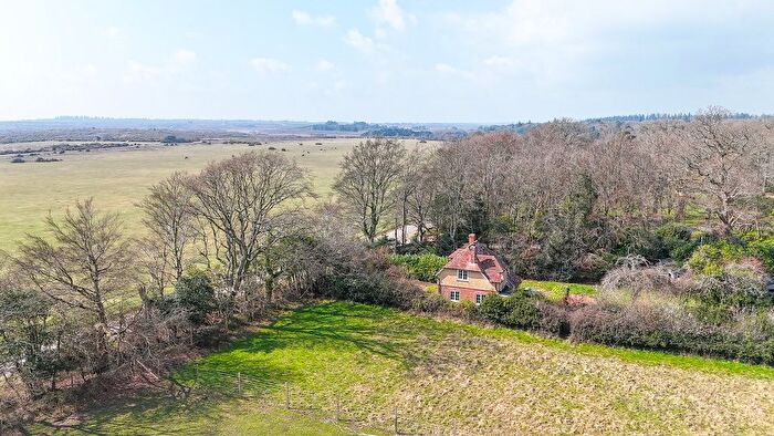 3 Bedroom Detached House For Sale In Aldridge Hill, Brockenhurst, SO42