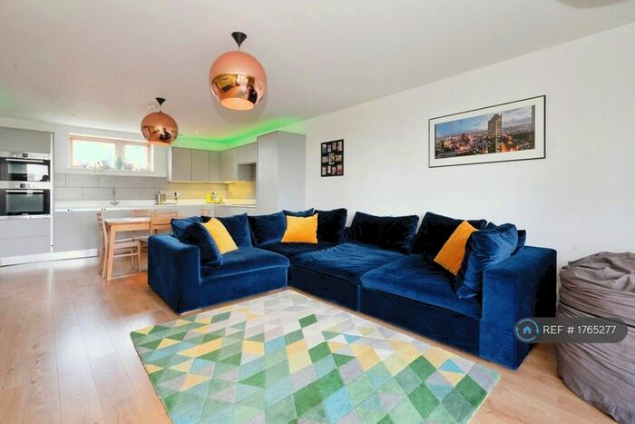 2 Bedroom Penthouse To Rent In Meath Crescent, Bethnal Green, E2