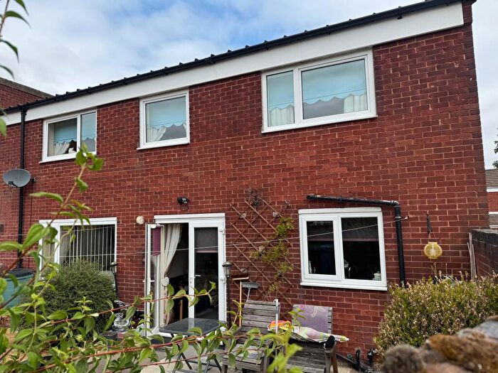 3 Bedroom End Of Terrace House For Sale In Mercia Close, Worksop, S81