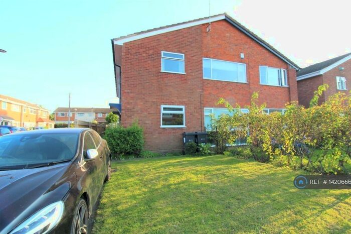 2 Bedroom Maisonette To Rent In Kington Way, Birmingham, B33