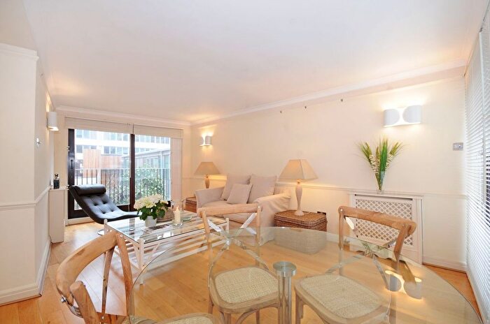 2 Bedroom Mews To Rent In Romney Mews, Marylebone, London, W1U