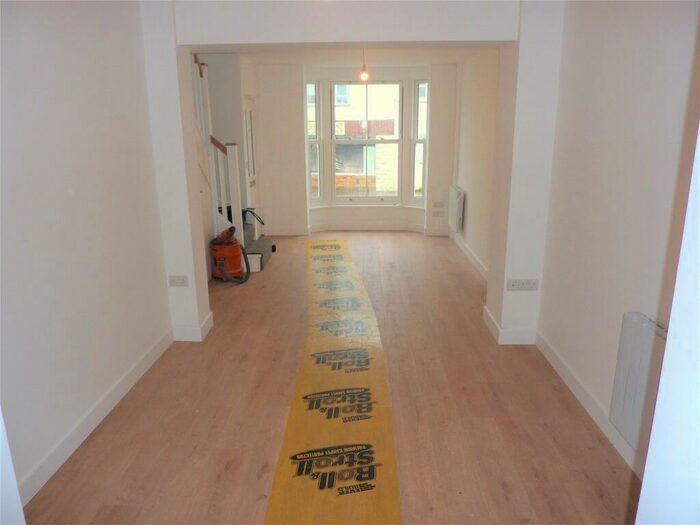 2 Bedroom Terraced House To Rent In High Street, Honiton, EX14