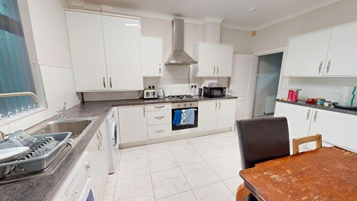 5 Bedroom House To Rent In Lottie Road, Selly Oak, B29