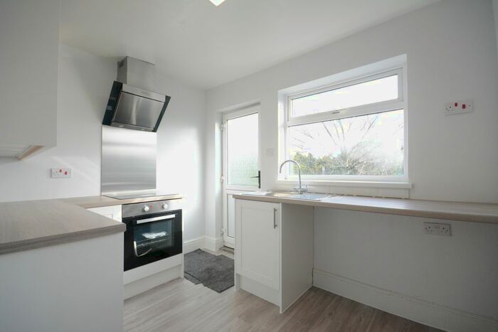 2 Bedroom Flat To Rent In Woodborough Road, Mapperley, Nottingham, NG3