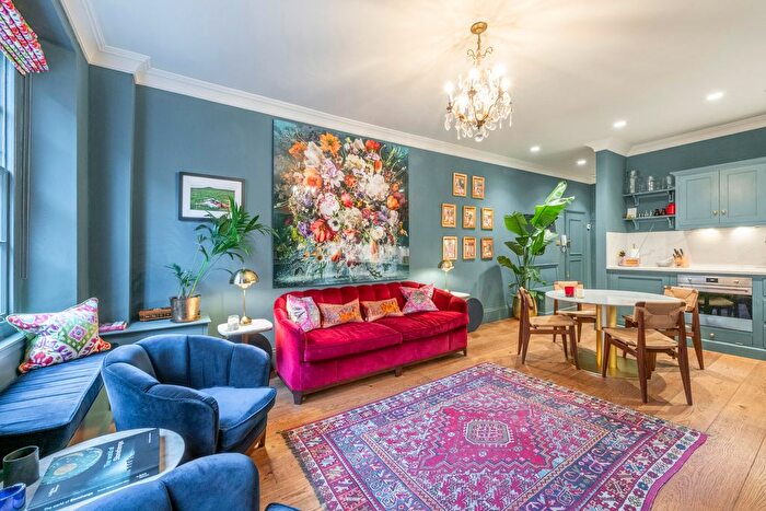 1 Bedroom Flat For Sale In Monmouth Street, Seven Dials, WC2H