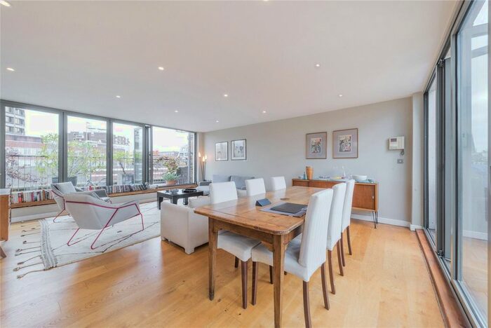 2 Bedroom Flat To Rent In Percy Street, Fitzrovia, London, W1T
