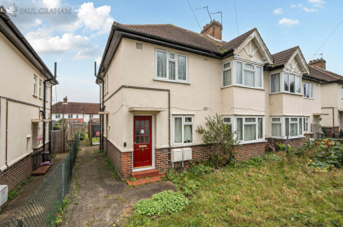 2 Bedroom Maisonette For Sale In Stanhope Road, Carshalton, SM5