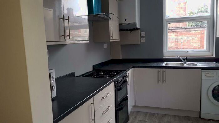 3 Bedroom House To Rent In Cowley Street, DE1