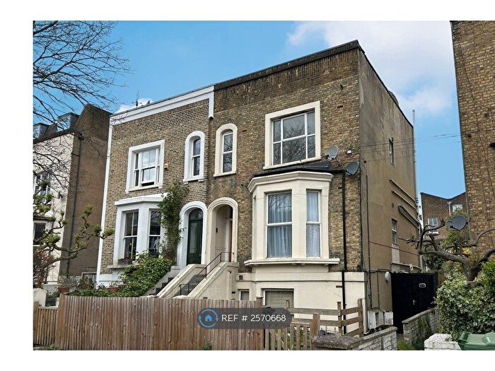 2 Bedroom Flat To Rent In Shakespeare Road, London, SE24