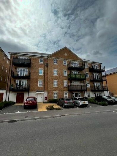 2 Bedroom Flat To Rent In Richmer Road, Erith, DA8