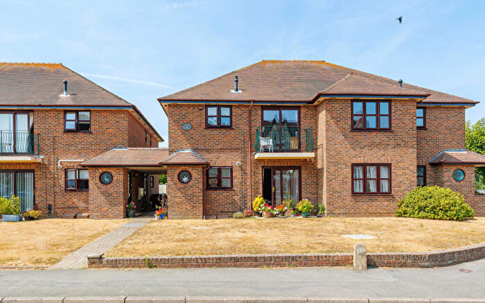 2 Bedroom Flat For Sale In Steyne Road, Bembridge, PO35