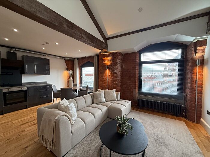 3 Bedroom Flat To Rent In Globe House, - Southall Street, Manchester, M3