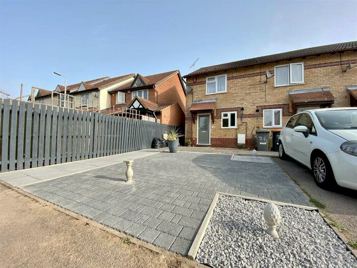 2 Bedroom End Of Terrace House To Rent In Bushmead, LU2