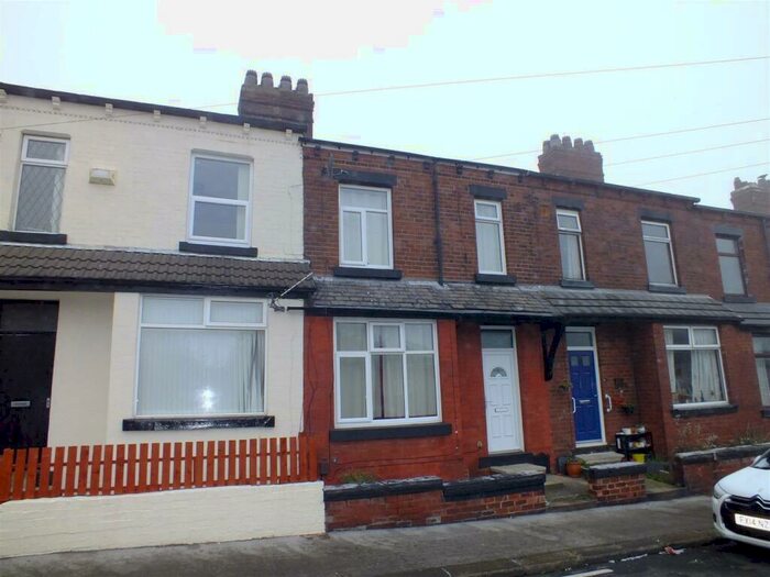 3 Bedroom Terraced House To Rent In Ecclesburn Street, Leeds, West Yorkshire, LS9