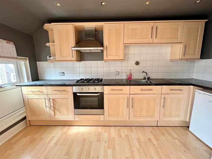 2 Bedroom Apartment To Rent In Elphinstone Road, PO5