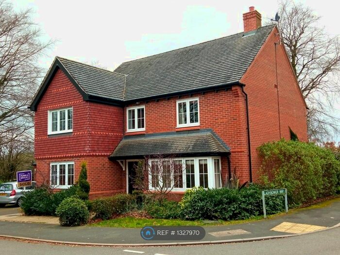 5 Bedroom Detached House To Rent In Yarnfield Parkway, Stone, ST15