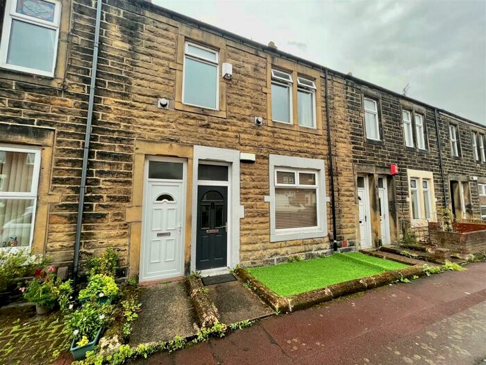 2 Bedroom Apartment To Rent In York Street, Pelaw, Gateshead, NE10