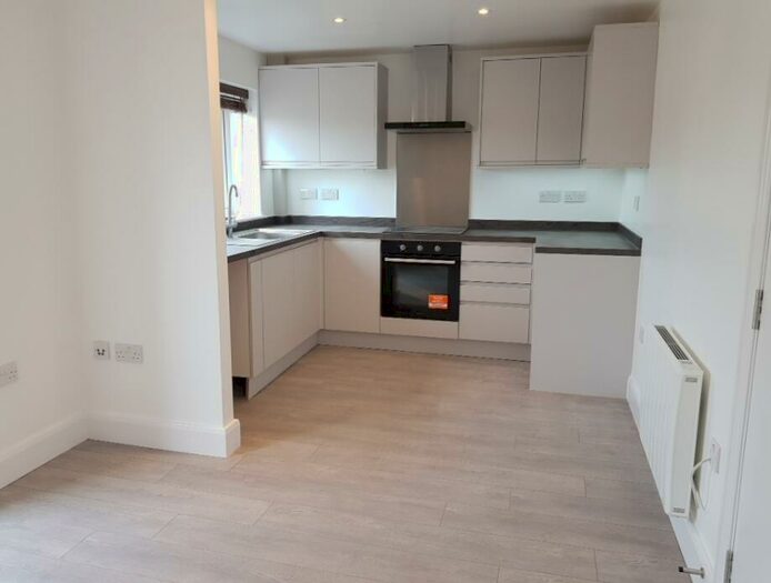 2 Bedroom Flat To Rent In Maidenbower Avenue, Dunstable, LU6