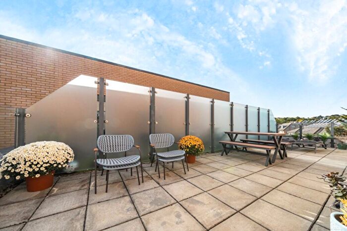 3 Bedroom Flat For Sale In Apple Yard, Anerley, London, SE20