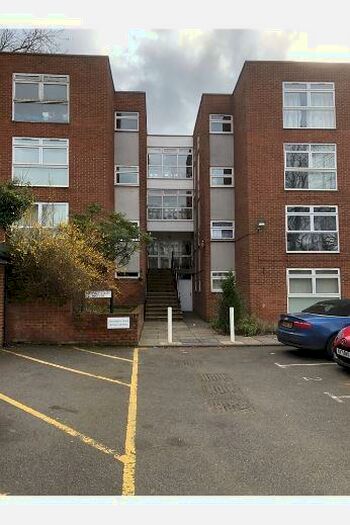 2 Bedroom Flat To Rent In Arndale Court, Moulton Rise, Luton, LU2