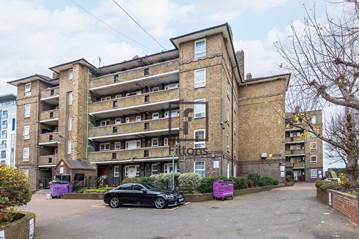3 Bedroom Flat To Rent In Westferry Road, London, E14