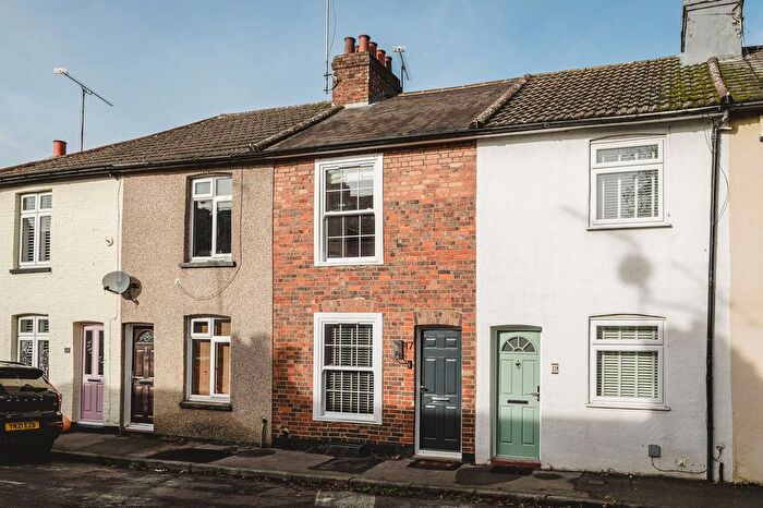 2 Bedroom Cottage For Sale In Milton Road, Dunton Green, TN13