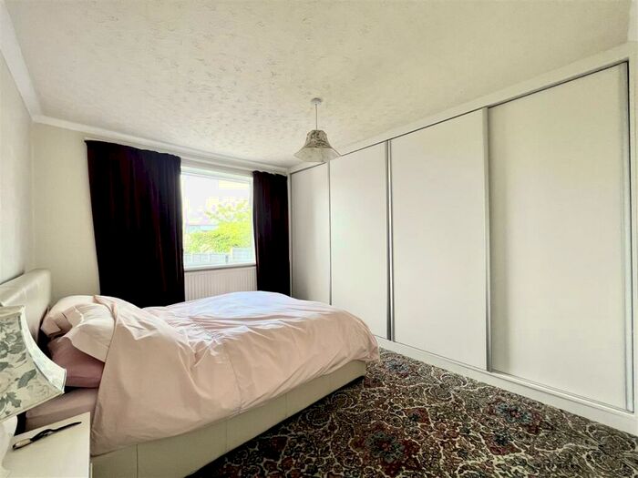 2 Bedroom Semi-Detached Bungalow For Sale In Shirley Avenue, Hyde, SK14