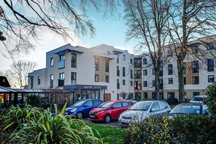 1 Bedroom Apartment For Sale In Wilton Court, Southbank Road, Kenilworth, Warwickshire, CV8