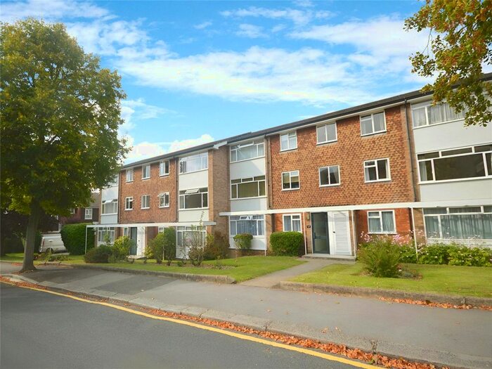 2 Bedroom Flat To Rent In Albion Road, Sutton, SM2