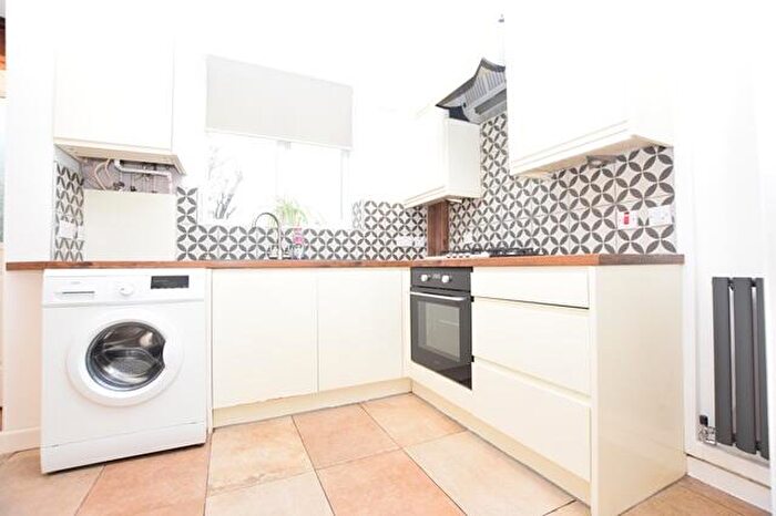 2 Bedroom House To Rent In Lindsay Avenue, Longley, S5