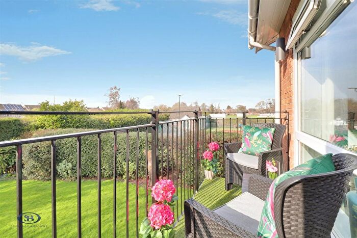 2 Bedroom Flat For Sale In Sandbach Road North, Alsager, ST7