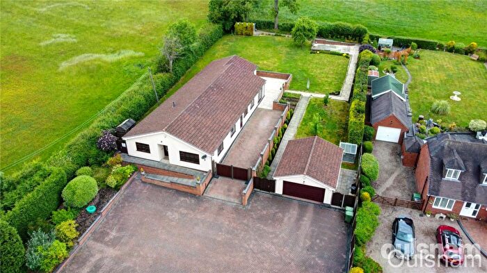 5 Bedroom Bungalow For Sale In Kidderminster Road, Dodford, Bromsgrove, Worcestershire, B61