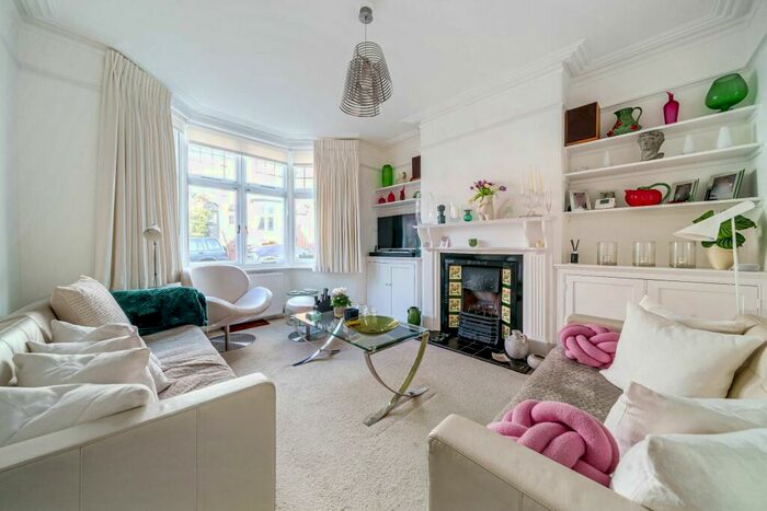 3 Bedroom Terraced House For Sale In Hillside Avenue, Exeter, EX4