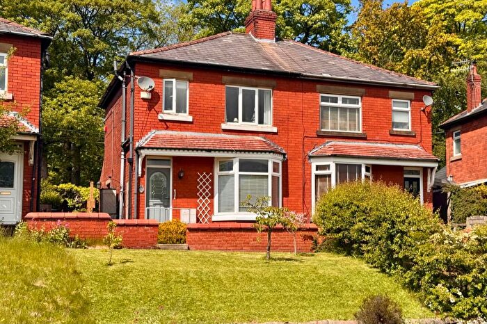 3 Bedroom Semi-Detached House For Sale In Hall Meadow Road, Glossop, SK13