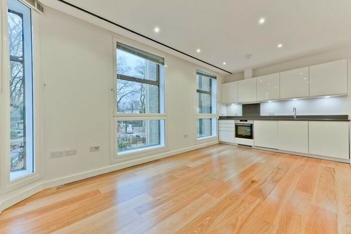 1 Bedroom Flat To Rent In Highbury Crescent, Highbury, London, N5