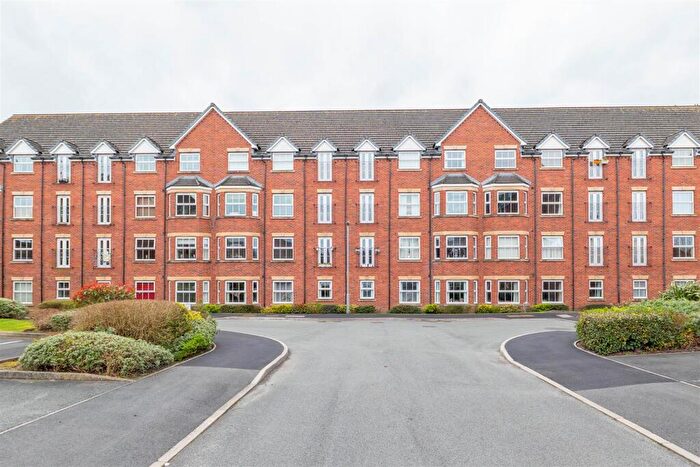 2 Bedroom Apartment For Sale In Quins Croft, Leyland, PR25